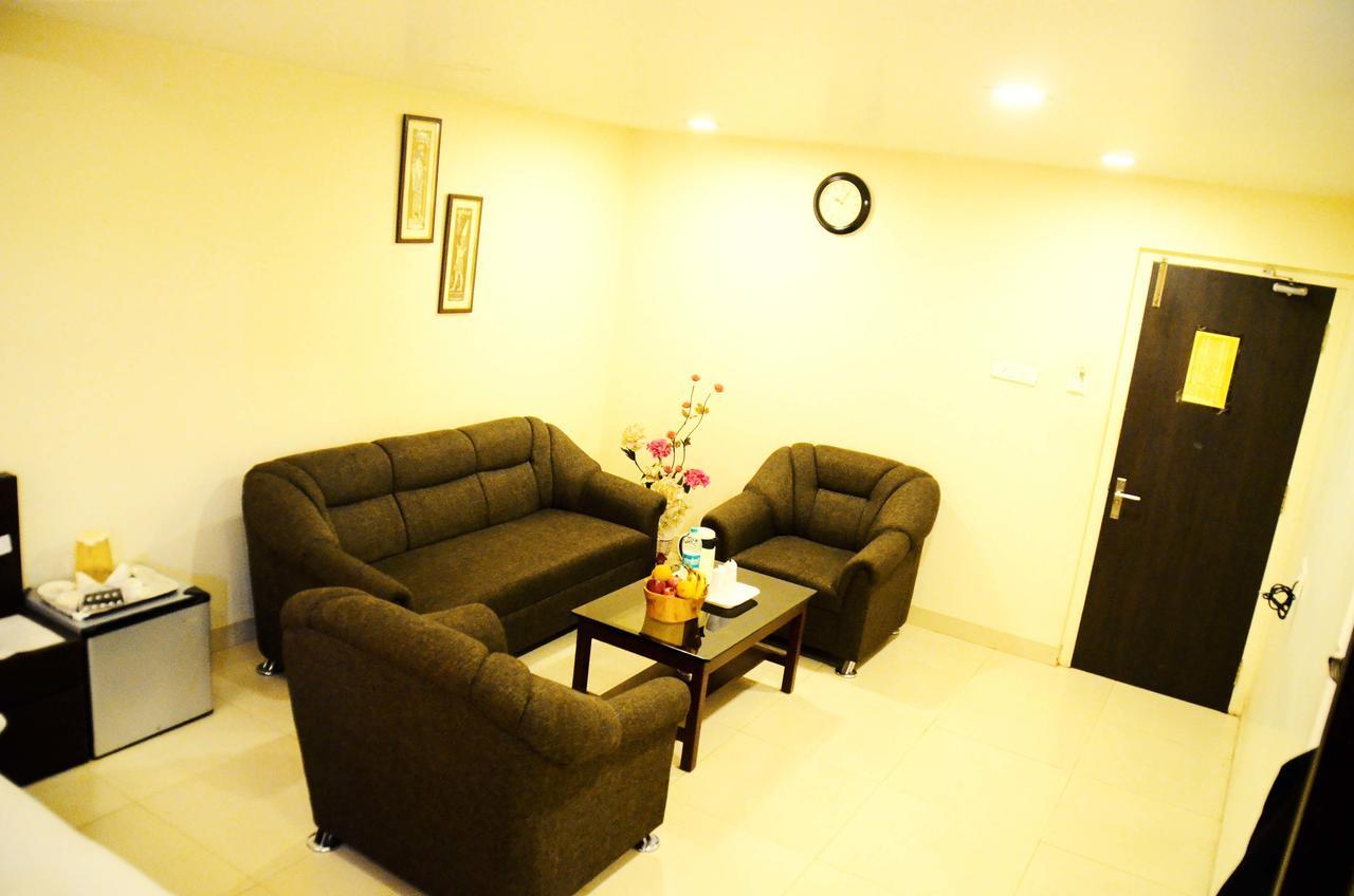 Mohini Royal Hotel Jharsuguda Bagian luar foto